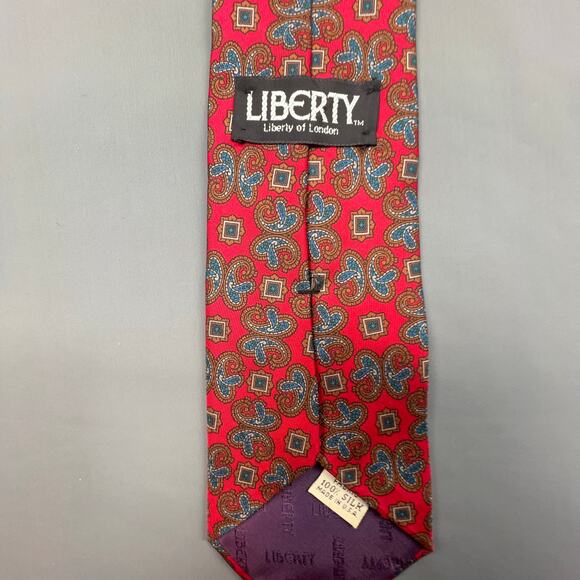 Liberty of London Tie | Red Paisley Silk | 59x3.5 Made in USA Vintage - Picture 2 of 3